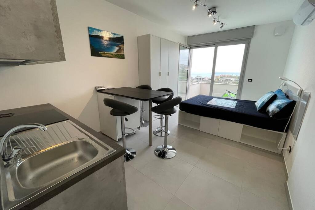Suite D'Annunzio Mini Luxury Sanremo Eksteriør billede